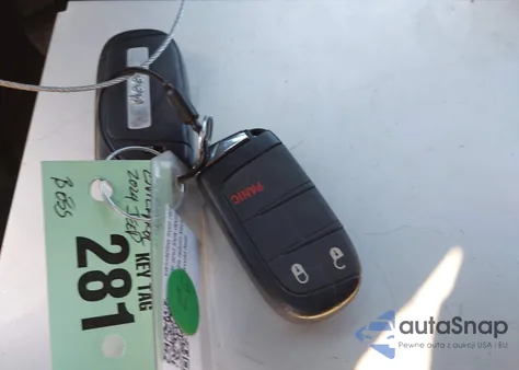 2024 Jeep Compass Latitude 4X4 z USA, uszkodzony, nr VIN 3C4NJDBN4RT109483